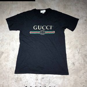 Authentic gucci tee. Size medium. Flower embroider